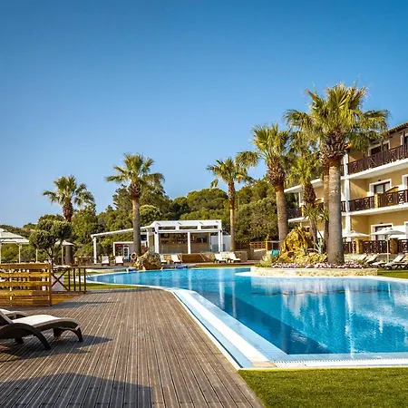 Koukis Club Szálloda 4*